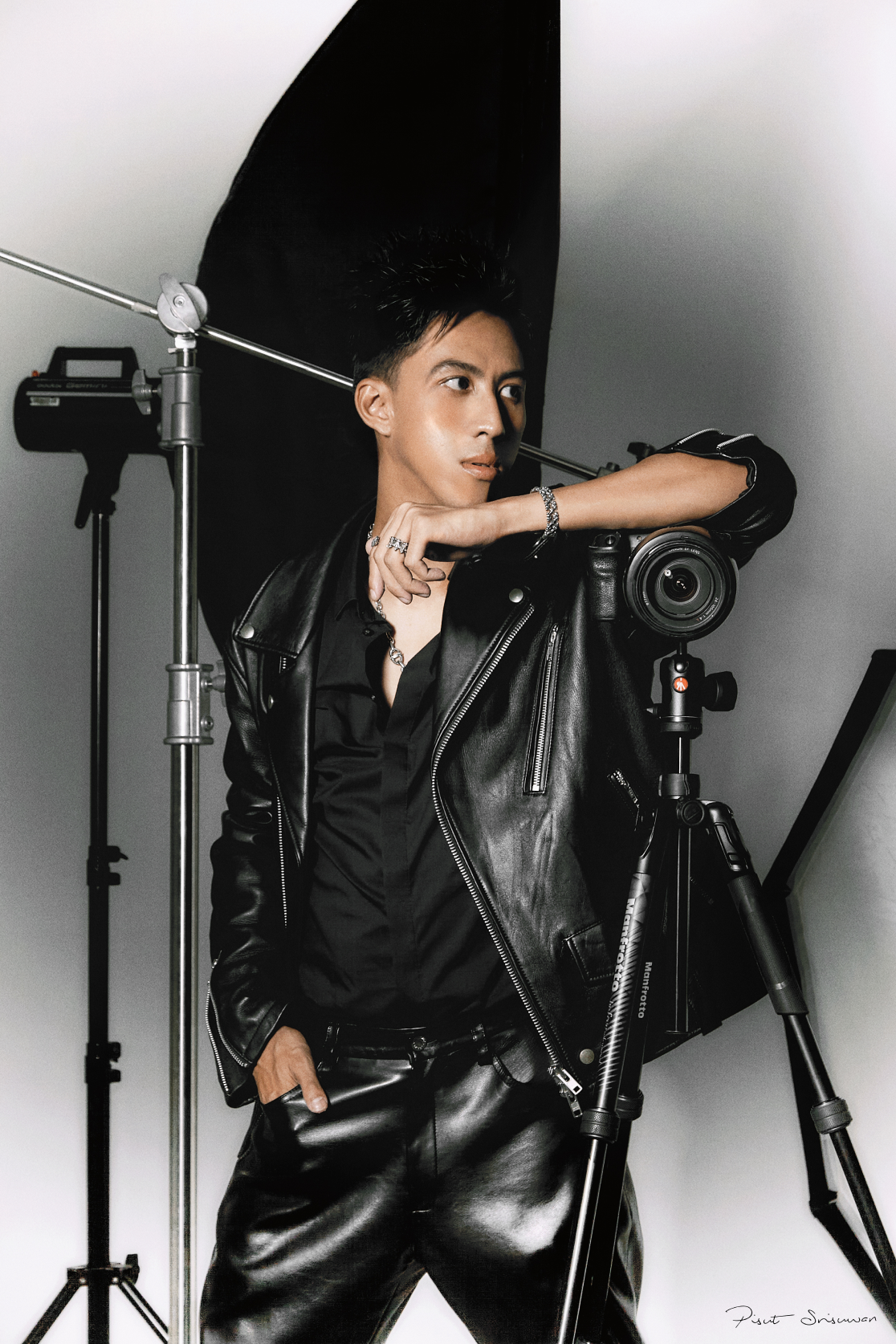 ถ่ายโปรไฟล์ All That's Stylist x Pisuto profile photo shooting 1 personal stylist review